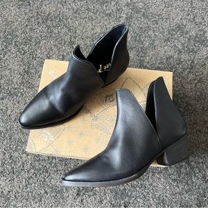 free people charm double v boots size 38